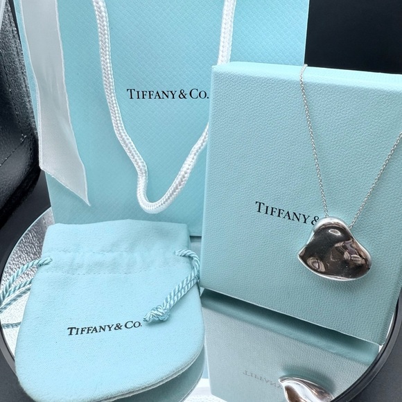 Rare Large Tiffany & Co. Elsa Peretti Full Heart Pendant Necklace SterlingSilver - Picture 3 of 7